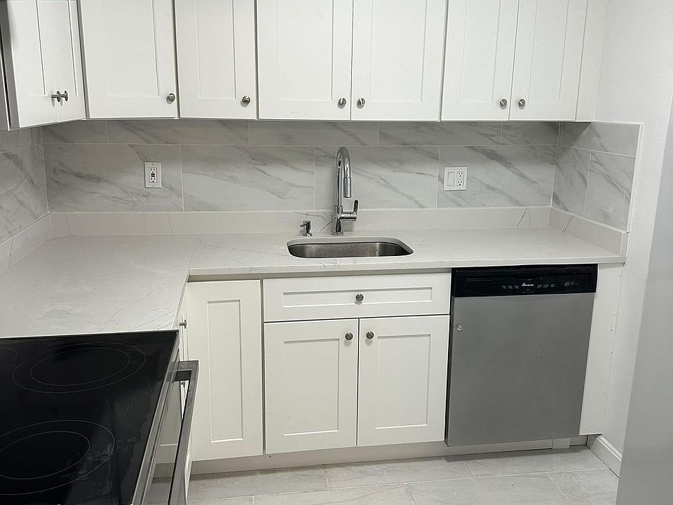 1st image of 215 Winter St APT 3D