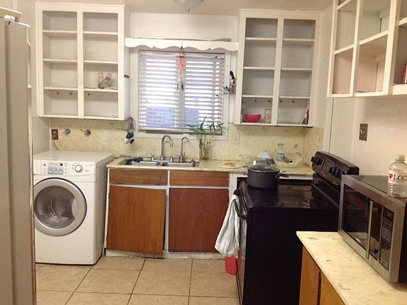 3rd image of 1108 Tumbleweed Ave