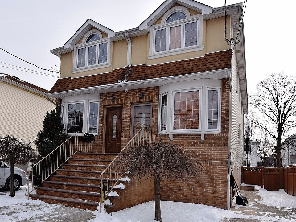 1st image of 34 Appleby Ave