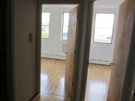 Rented by FlatFinders Realty | media 34