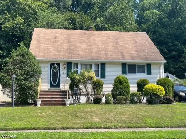 24 Vetrone Dr, Woodland Park, NJ 07424