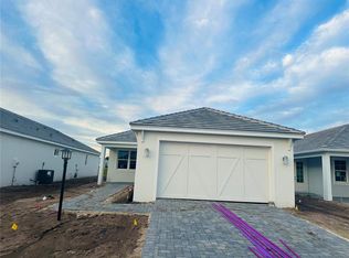 8132 Sternway Rd, Sarasota, FL 34240