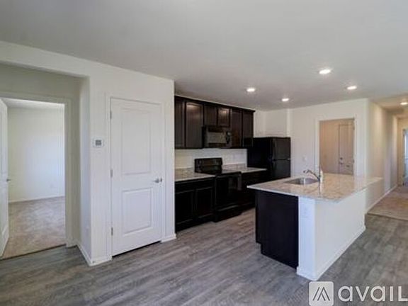 3rd image of 556 W Partridge Dr