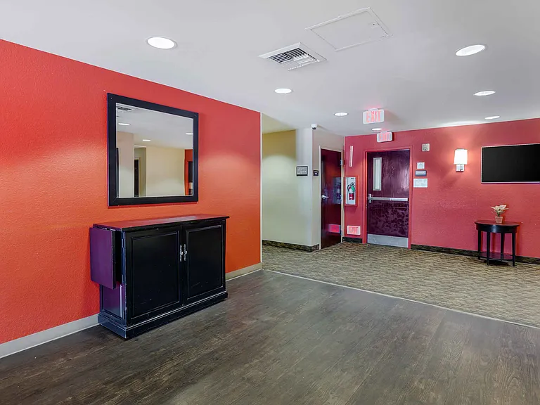 Lobby and Guest Check-in