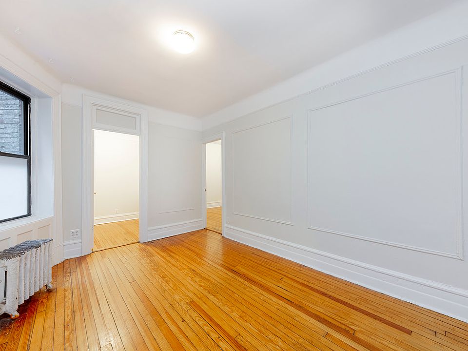 1st image of 411 W 44th St APT 1