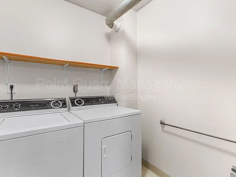 Maple Park Apartments — Photo 31