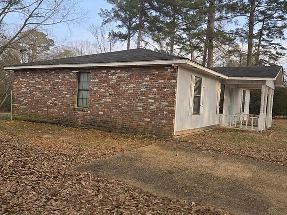 2nd image of 1056 Lake Dockery Rd