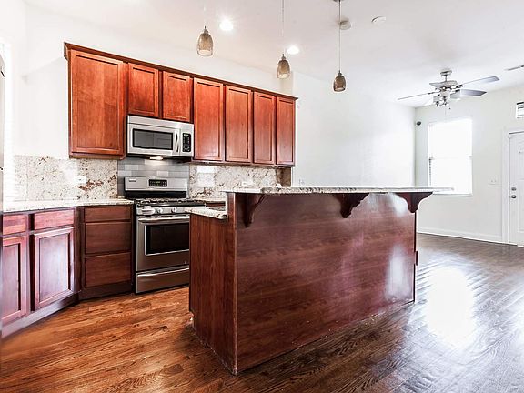 2nd image of 4627 S Langley Ave APT 2