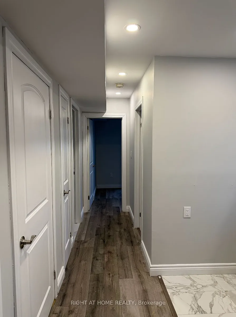 Building Photo - 246 Lakeview Park Ave #BASEMENT