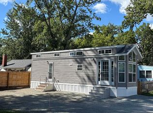 1 Ems B52 Ln #31, Warsaw, IN 46582