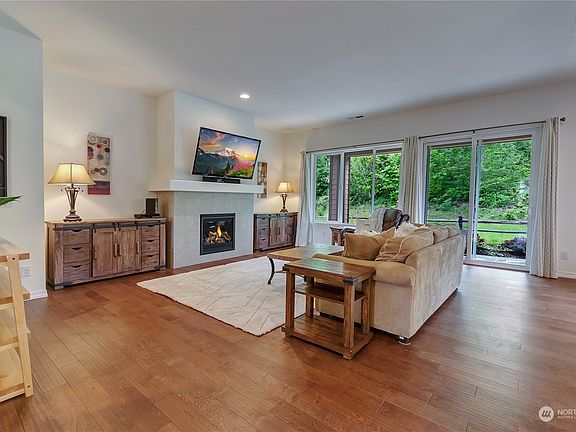 5th image of 14509 190th Avenue Ct E