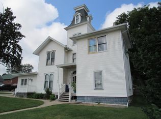 212 S 2nd St, Maquoketa, IA 52060