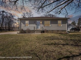1007 Maycroft Rd, Lansing, MI 48917