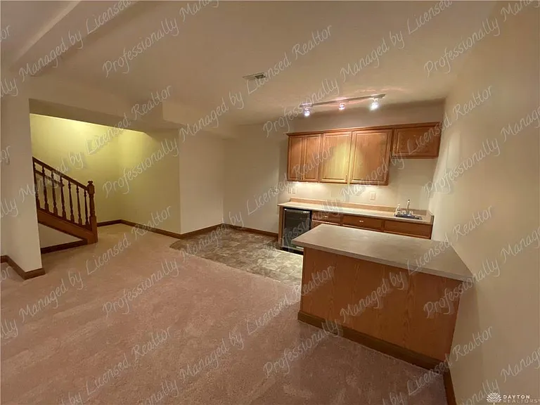6353 Charlotte Ct — Photo 32
