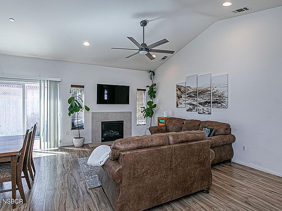 5th image of 1452 W Beacon Way