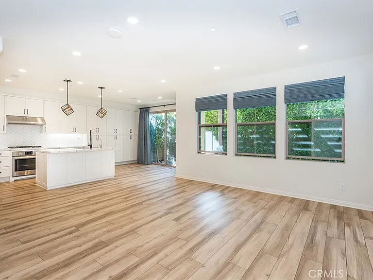 115 Okra — Photo 2
