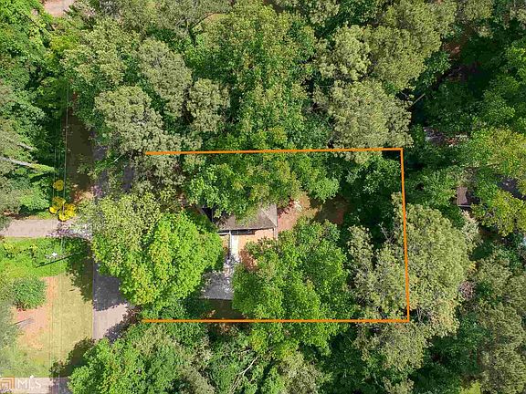 3rd image of 108 Wildwood Dr
