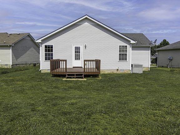 2nd image of 548 Oakmont Dr