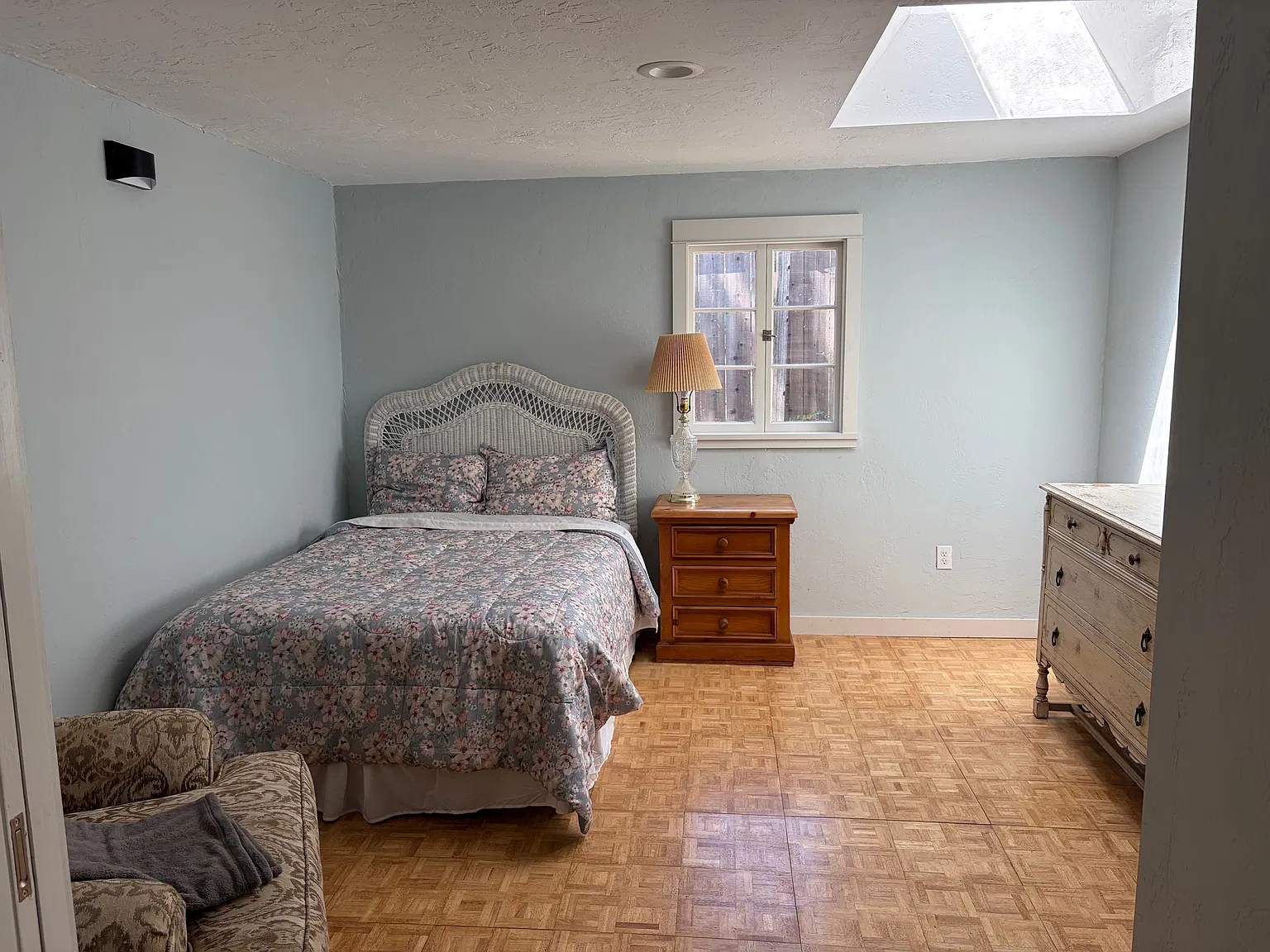 2 bed, 850 sqft, $3,400 — Photo 2