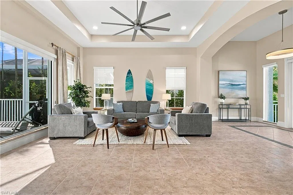 4 bed, 4.0 bath, 4237 sqft, $25,000 — Photo 4