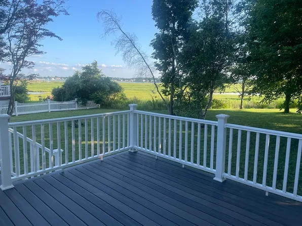 43 Deerfield St, Quincy, MA 02171