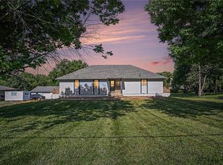 2105 NE Porter Rd, Blue Springs, MO 64014