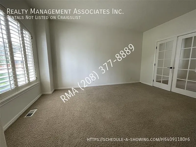 4336 N Chatterton Ave — Photo 4