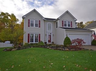 6083 Triple Crown Dr, Medina, OH