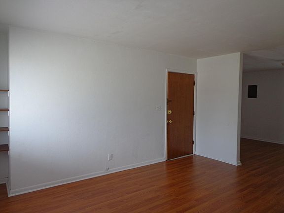 2nd image of 712 Cedar Dr APT 19