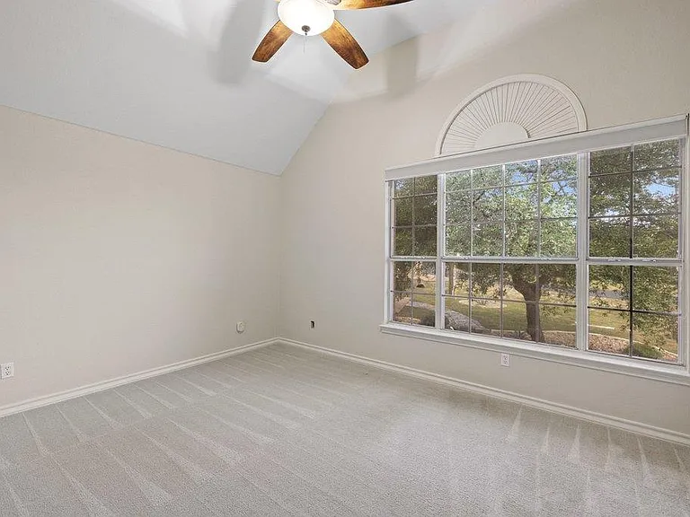 17133 Majestic Ridge Rd — Photo 25