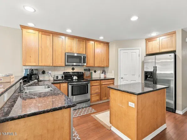 310 Riverview Ave Unit B, Selah, WA 98942