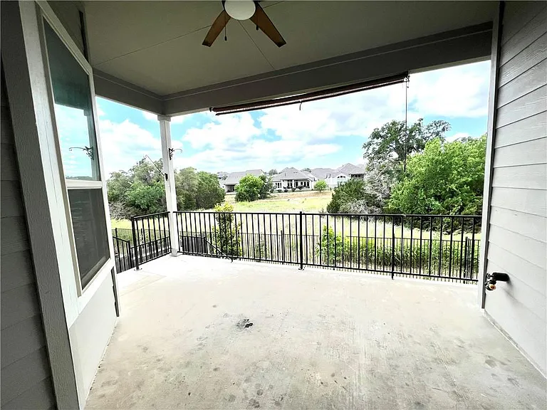 197 Santa Maria St — Photo 23