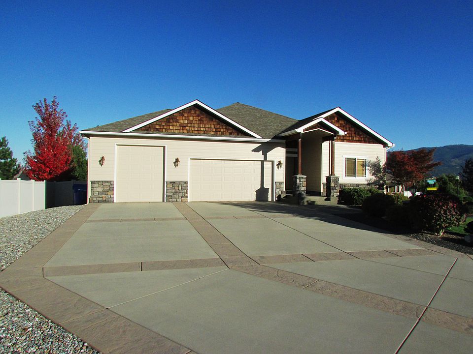 1st image of 2417 S Windsor Dr