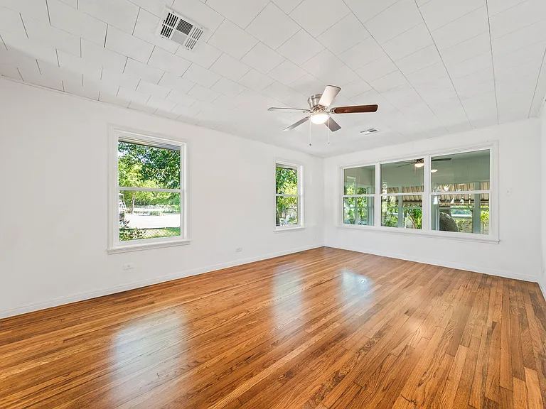32300 Proctor Ave — Photo 24