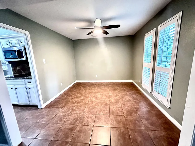 17502 Cassina Dr — Photo 12