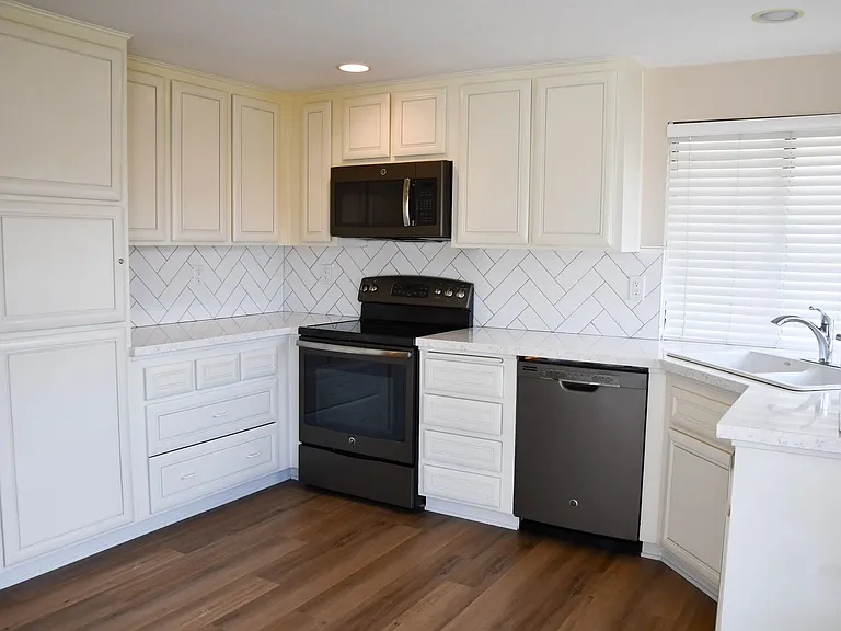2337 Skyline Dr — Photo 21