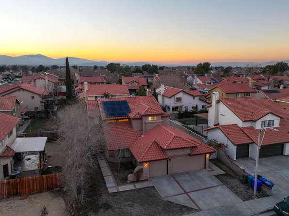 37501 Arbor Ln, Palmdale, CA 93552