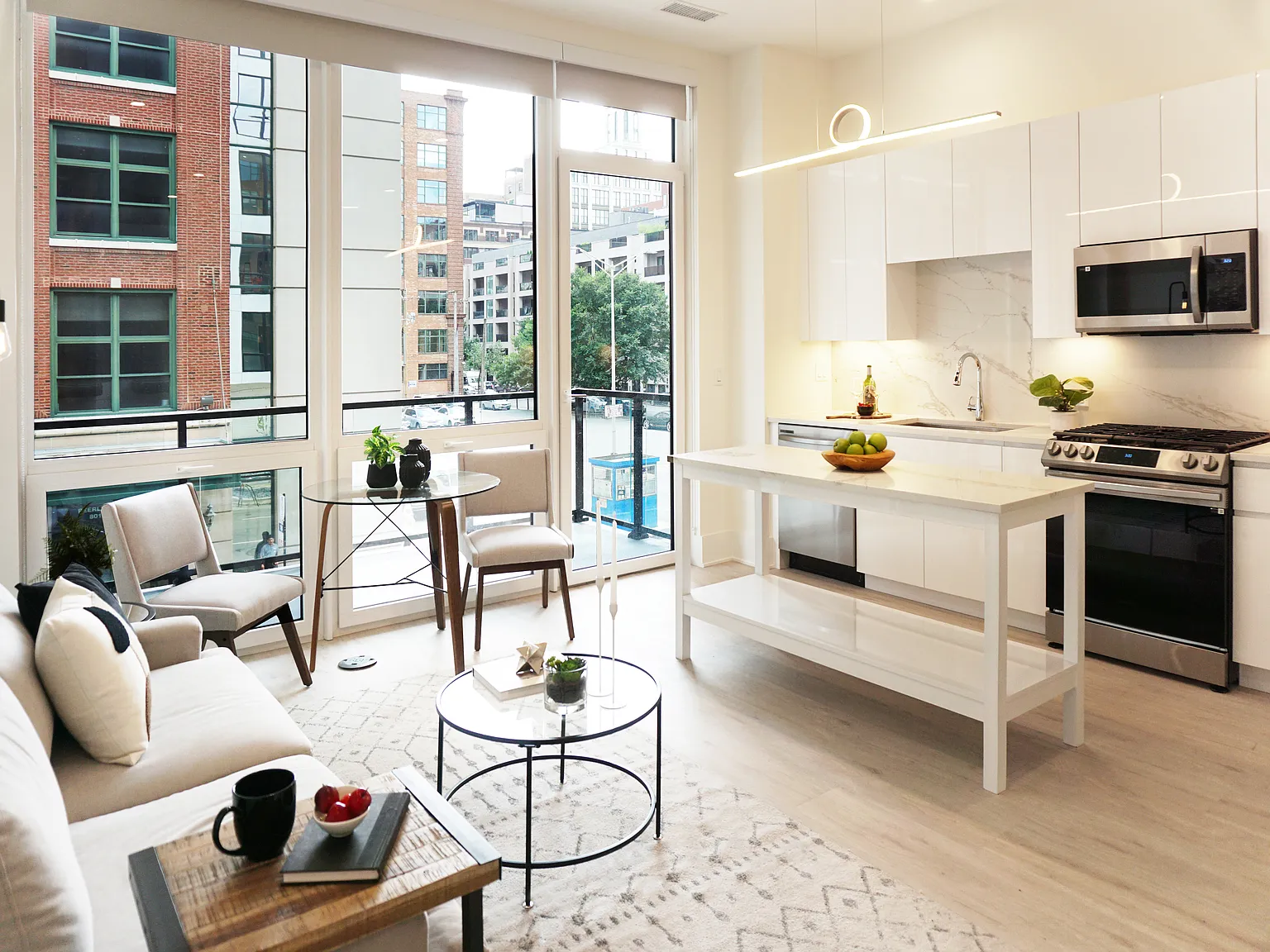 1 bed, 672 sqft, $2,775 — Photo 1