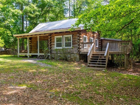 1615 Hilltop Ct, Woodstock, GA 30188