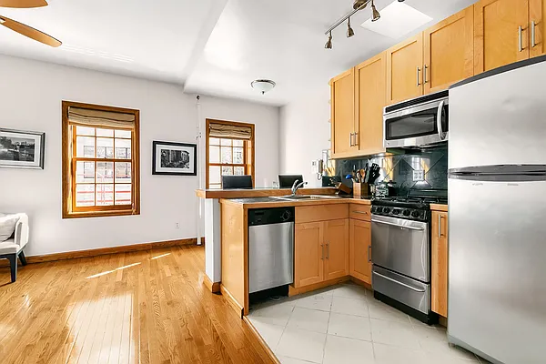 Rented by Compass | media 11