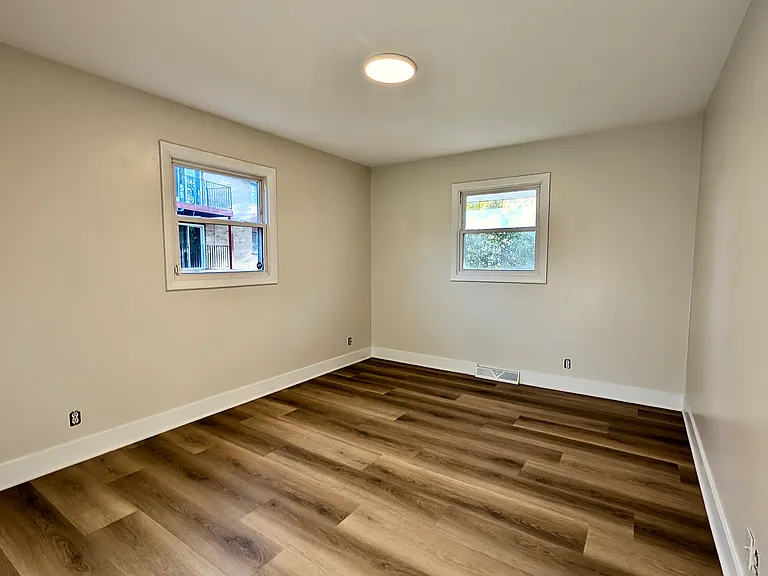 218 Flintridge Dr — Photo 11