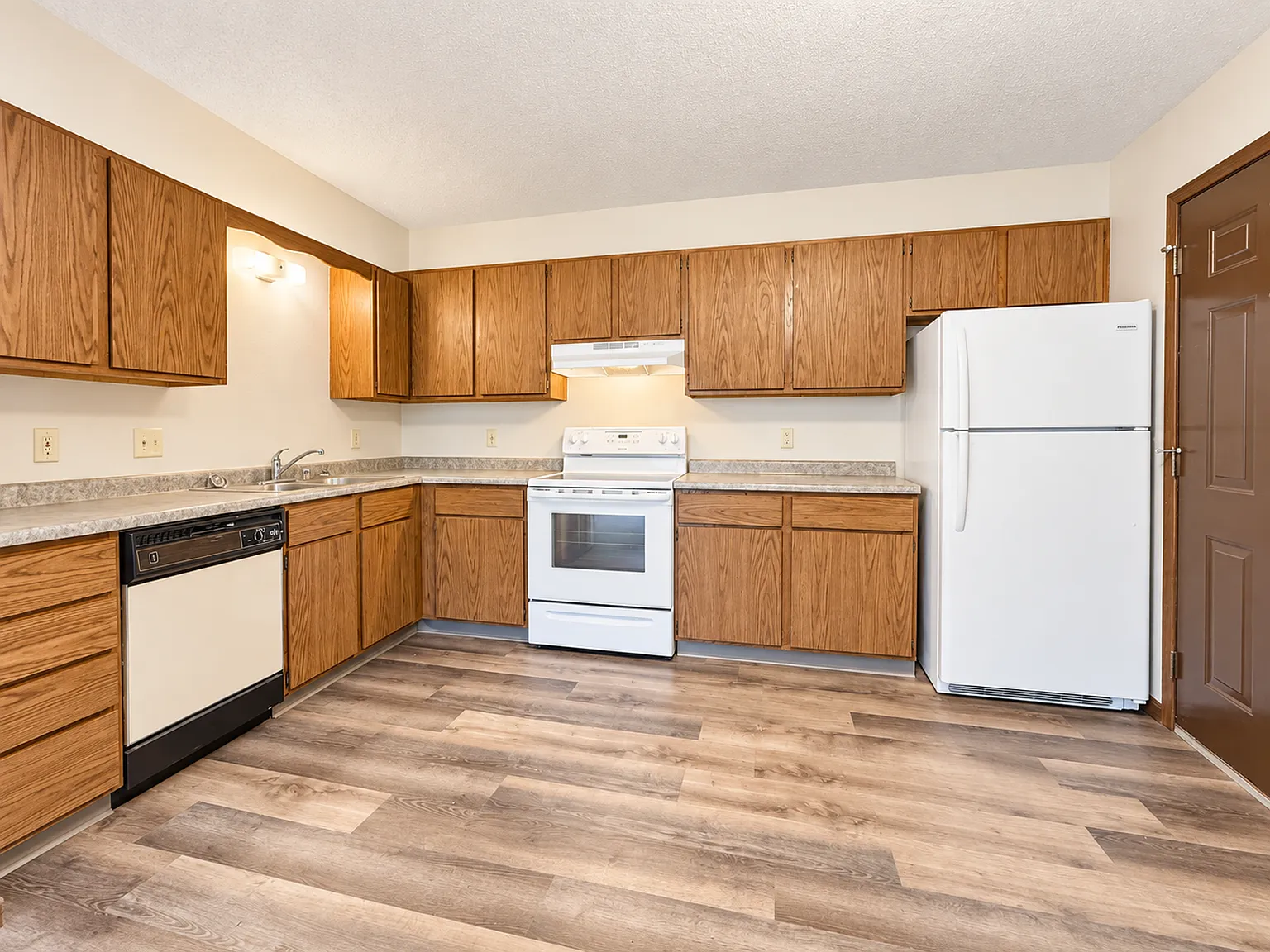 1144-1166 Sunset Ln — Photo 2