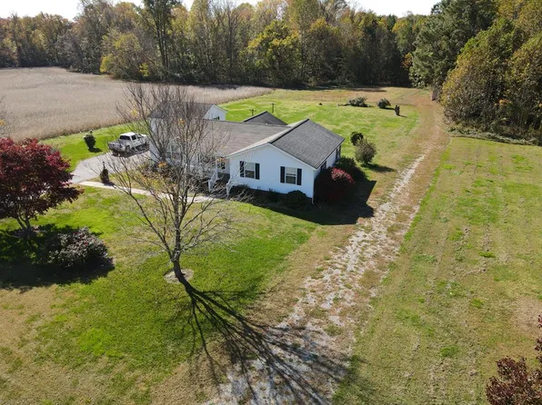 772 Academic Ln, Heathsville, VA 22473