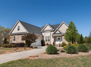 212 Silver Ridge Dr, Central, SC 29630