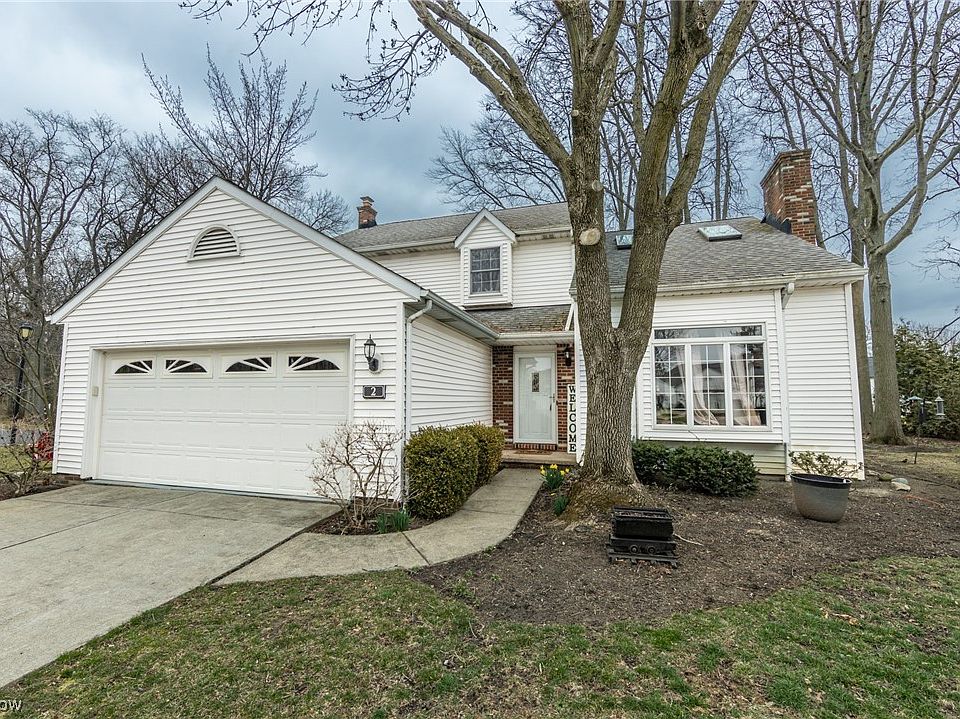 1st image of 2 Laurel Dr