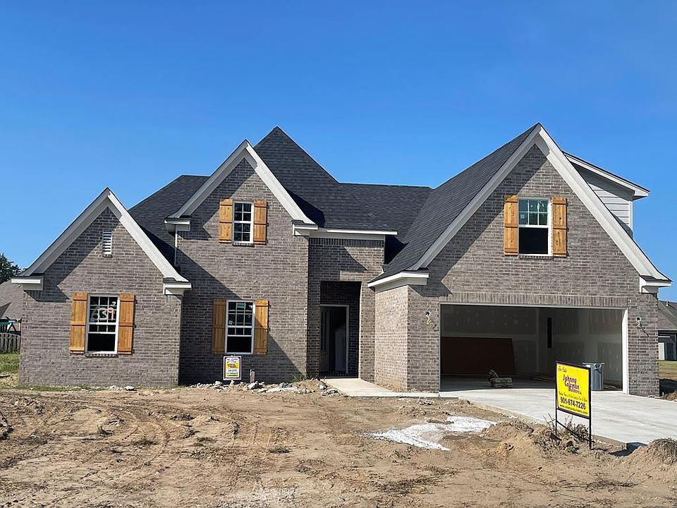 1st image of 639 Robinson Cir