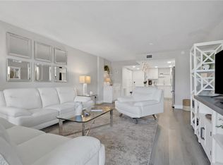 3 Bluebill Ave APT 107, Naples, FL 34108