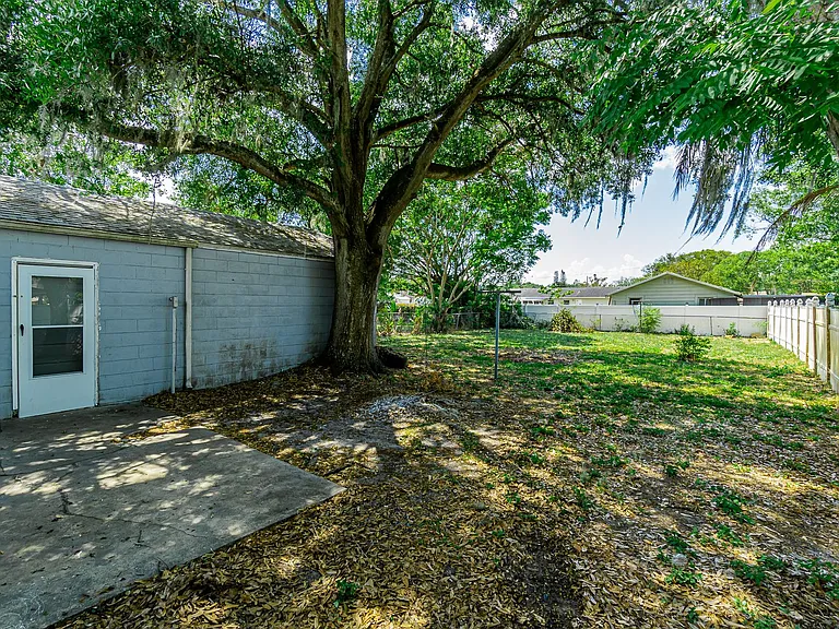 608 Missouri Ave — Photo 37