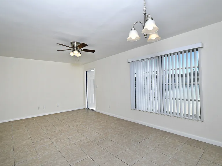 44 Tangelo Ct — Photo 27