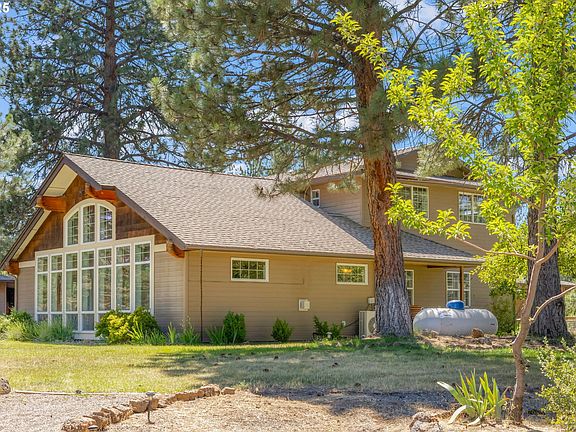 2nd image of 19723 Buck Canyon Rd